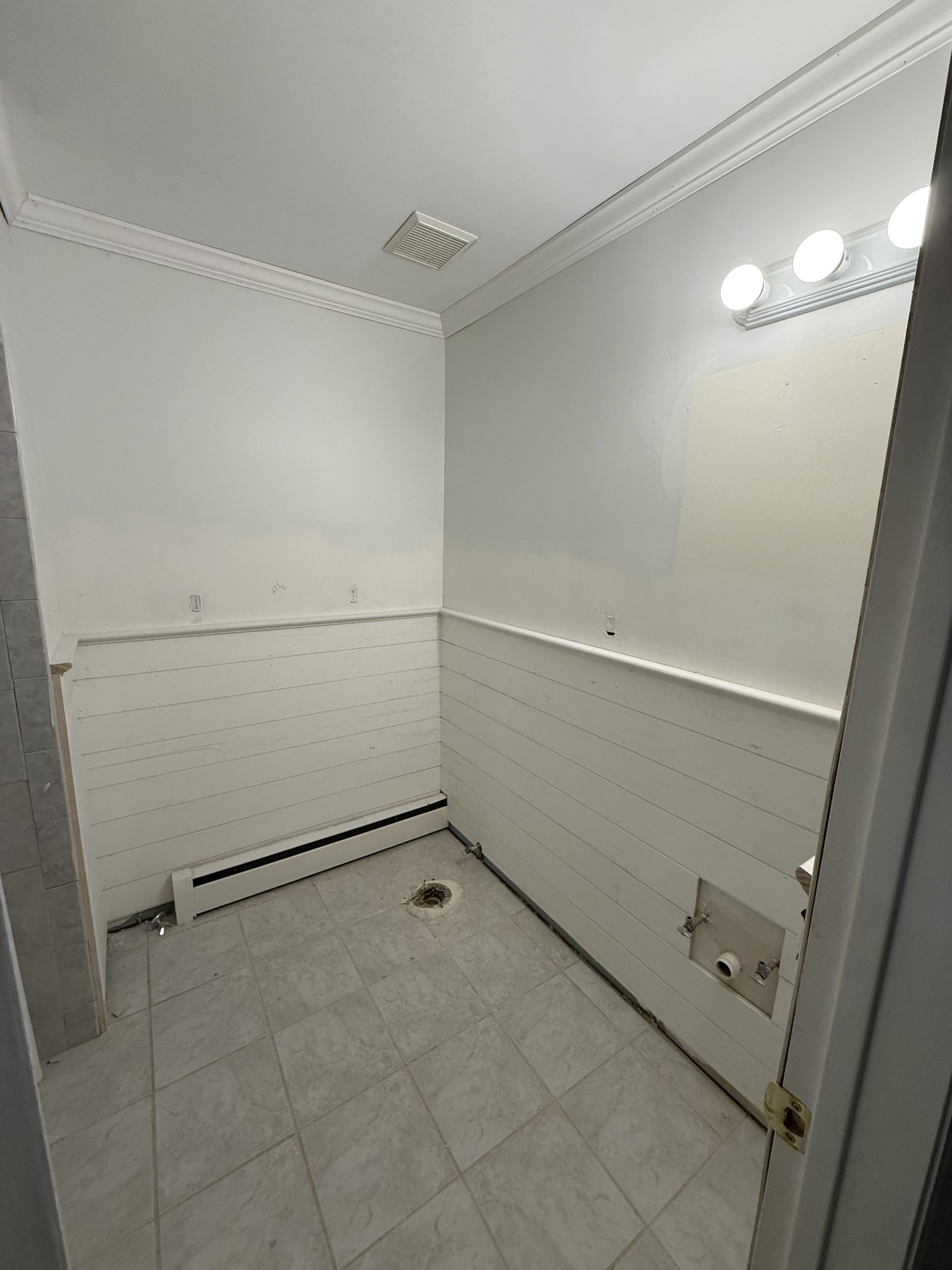 Wainscoting & Paneling
