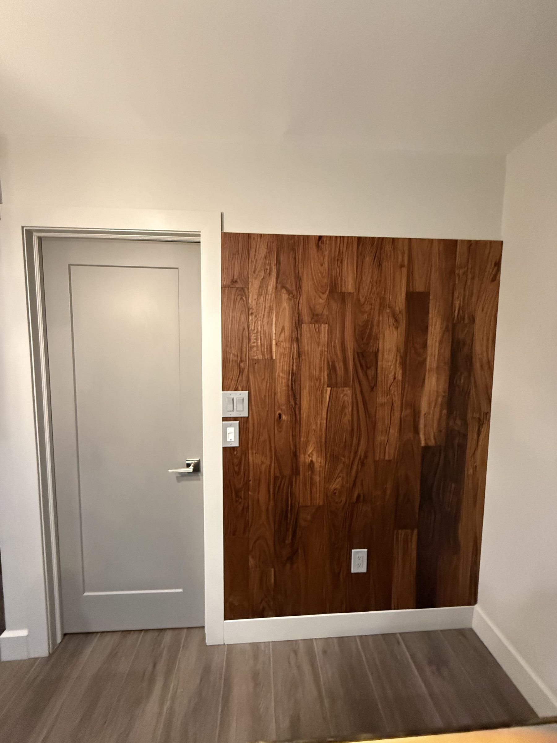 Wainscoting & Paneling