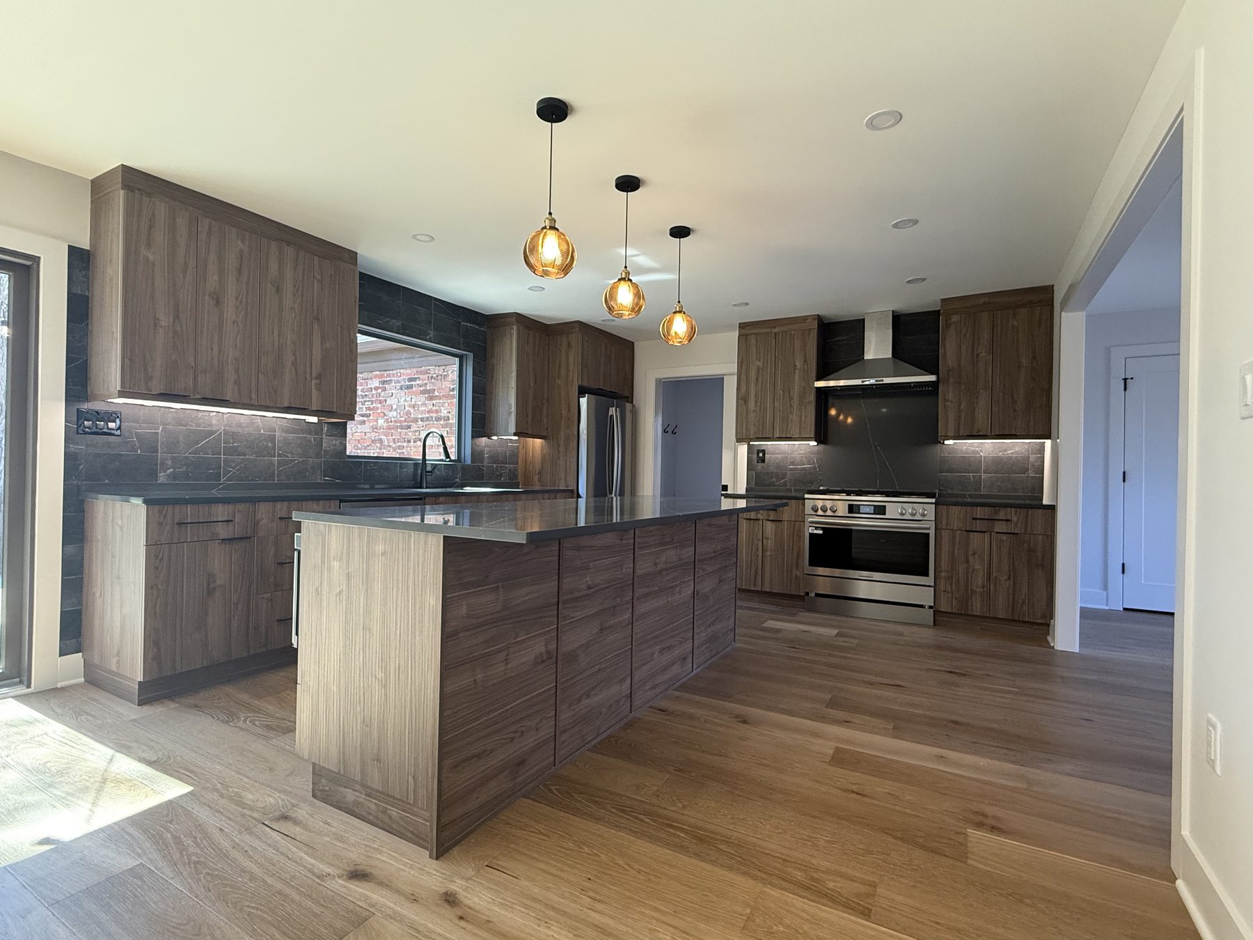 Kitchens & Vanities