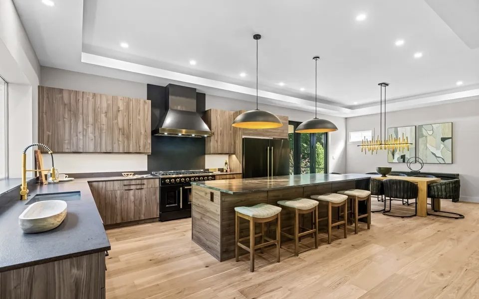 Kitchens & Vanities